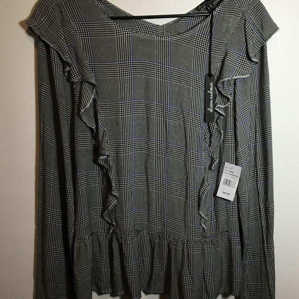 NWT Alison Andrews Long Sleeved Top Size L
